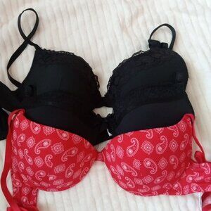Brand New Lot 3 34B Bras